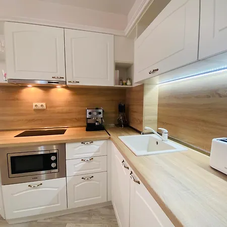 1bd Ap In La Complex Private And Pool Апартаменты Золотые Пески
