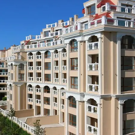 1bd Ap In La Complex Private And Pool * Золотые Пески