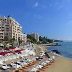1bd Ap In La Complex Private And Pool Apartman Aranyhomok